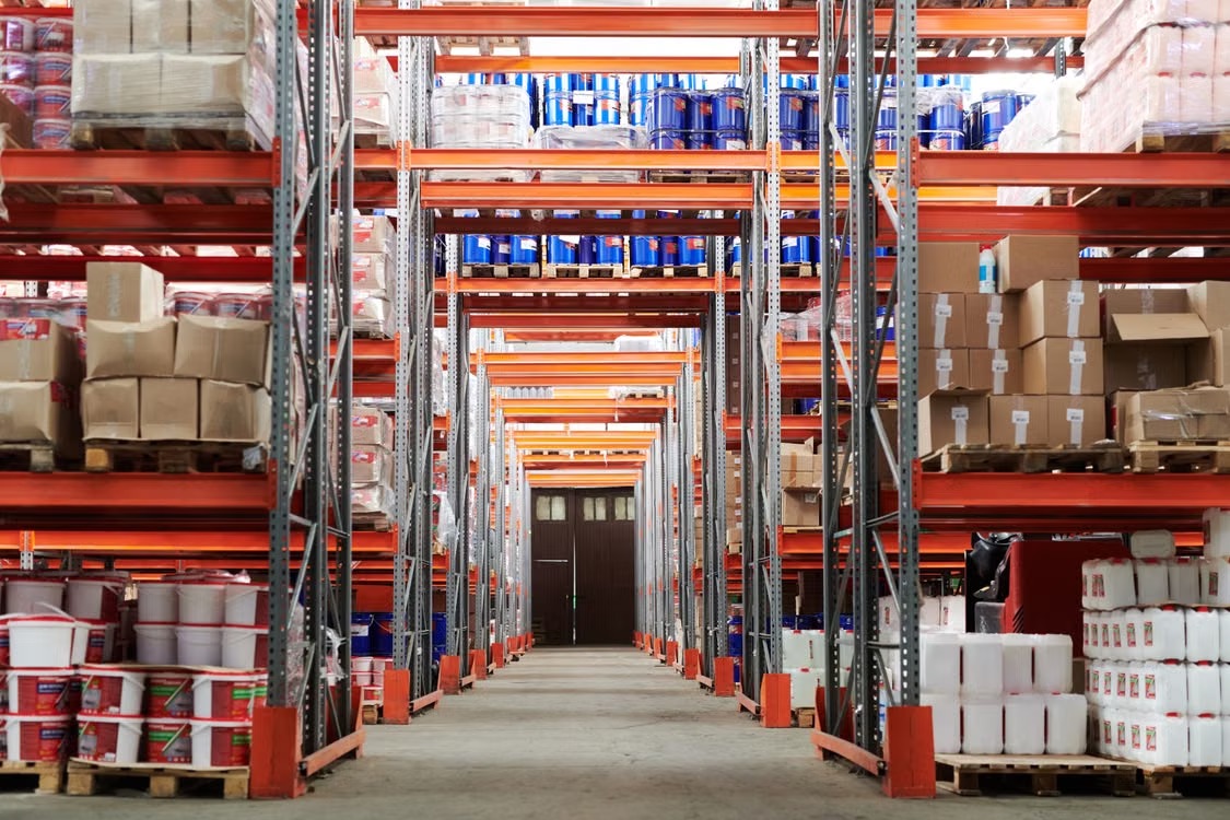 Distribution warehouse